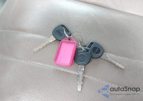 2004 Chevrolet Express from USA, damaged, VIN 1GCGG25V641209804